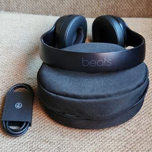 Beats Solo3 Wireless Headphones - Matte Black